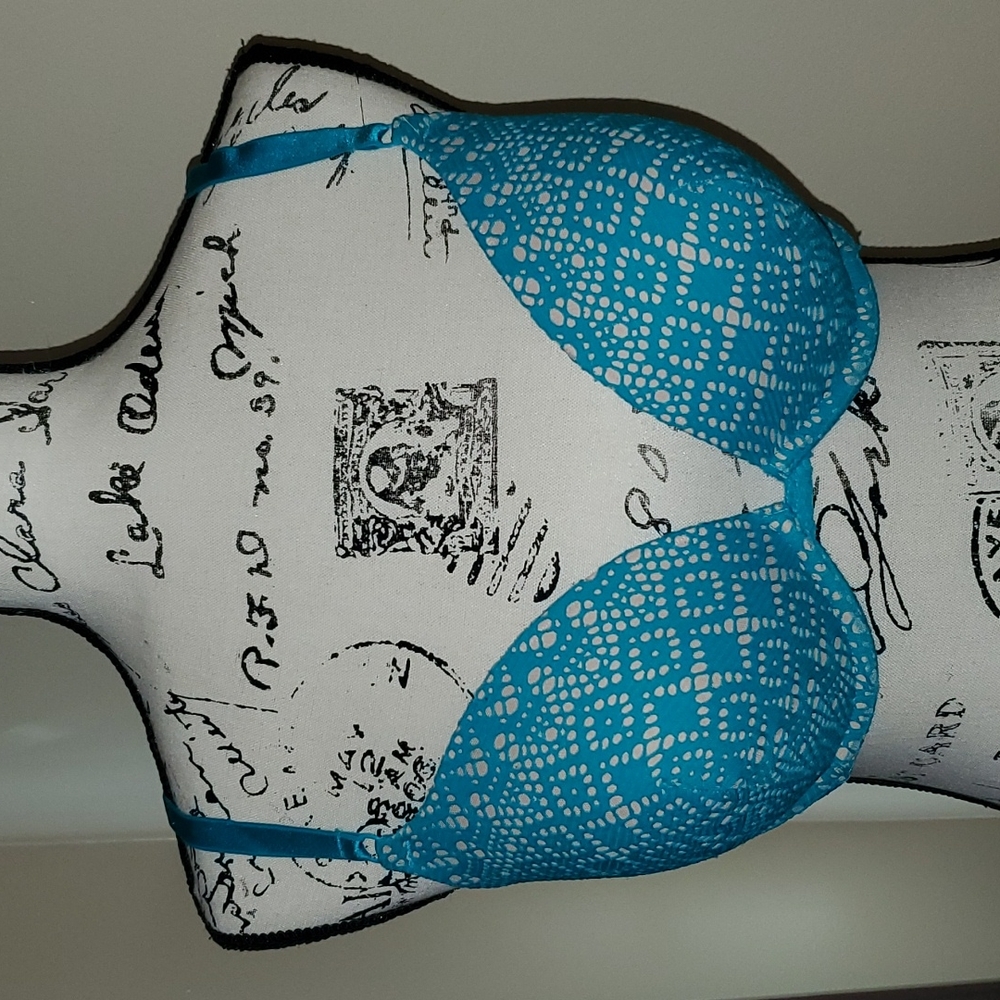 38D Victoria's Secret Light Push Up Bra